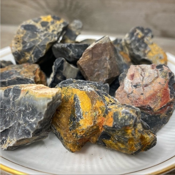 RAW Black Onyx Pieces - Small x3 - Picture 4 of 6